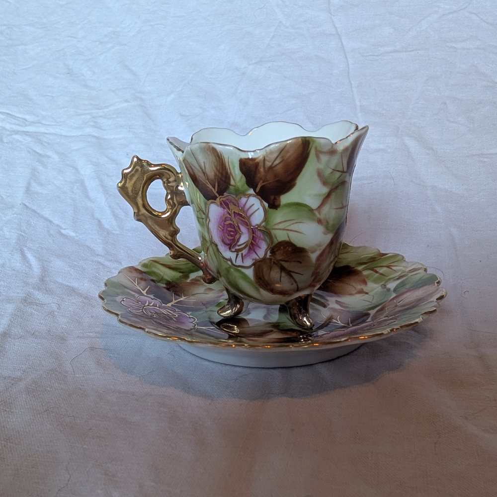 2/40$ Elegant Floral Tea Cup and Saucer Set with Gold Handle